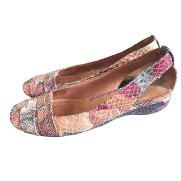 Gentle Souls It's so fun multicolor floral leather flat closed toe sandals 5.5 - Picture 1 of 7